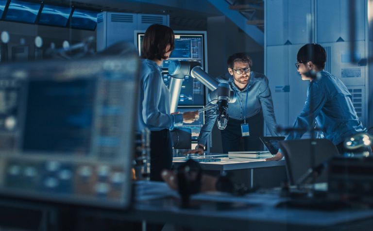 Zero-Trust Security & Sovereign Cloud (OCI Government Cloud)